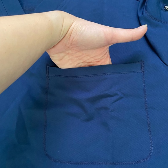 Men's Dickies Dynamix V-Neck Scrub Top with Zipper Pocket, Navy Blue - Picture 8 of 14